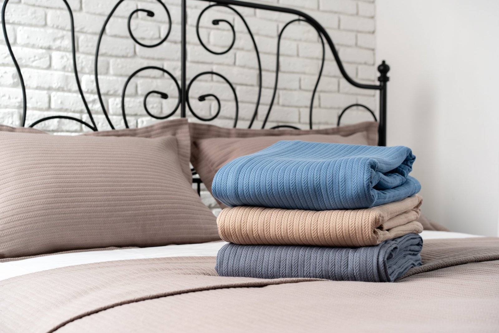 Ultra-Soft Egyptian Cotton Blankets